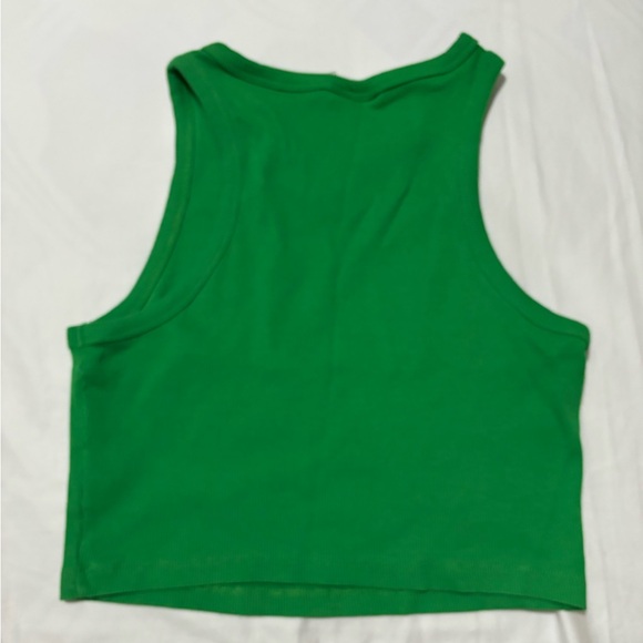 green crop top - Picture 2 of 3